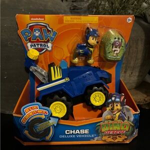 Nickelodeon Paw Patrol Dino Rescue Chase Deluxe Vehicle,Figure & Mystery Dino